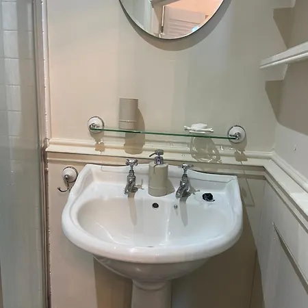 The Old Presbytery Casa de Campo Mallow